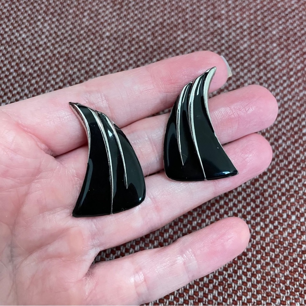 Vintage 80’s 90’s Sail Boat Post Earrings